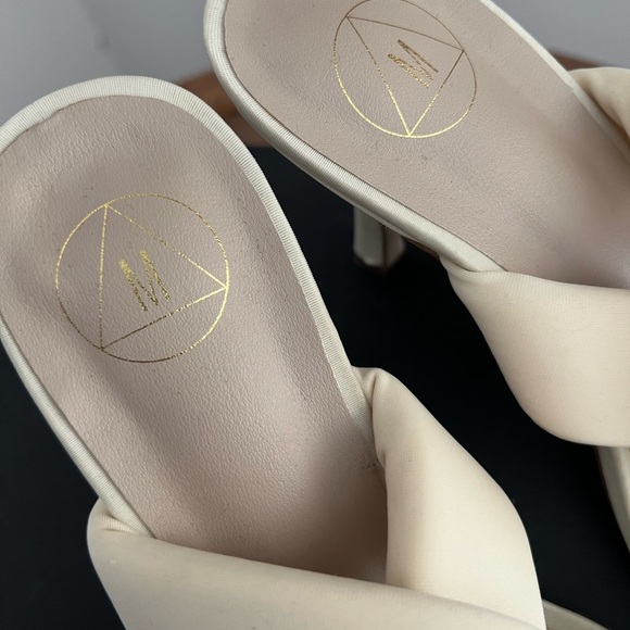 Misguided Slip On Cream Women's Heels - Picture 9 of 9